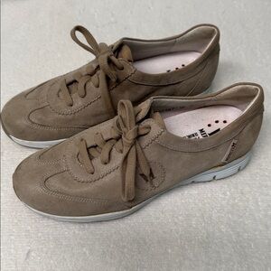 Women’s Mephisto Yael Leather Sneakers Size 7